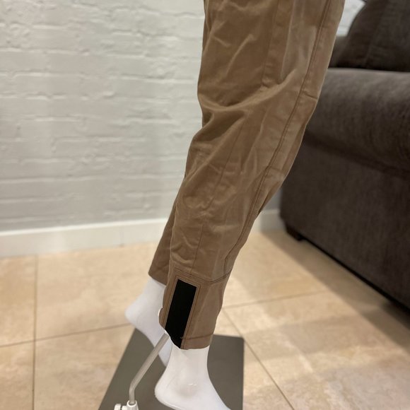 Pants - Picture 4 of 8